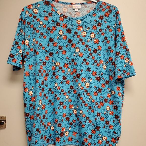 Lot of 4 Women's LuLaRoe Irmas sz XS - Picture 2 of 4